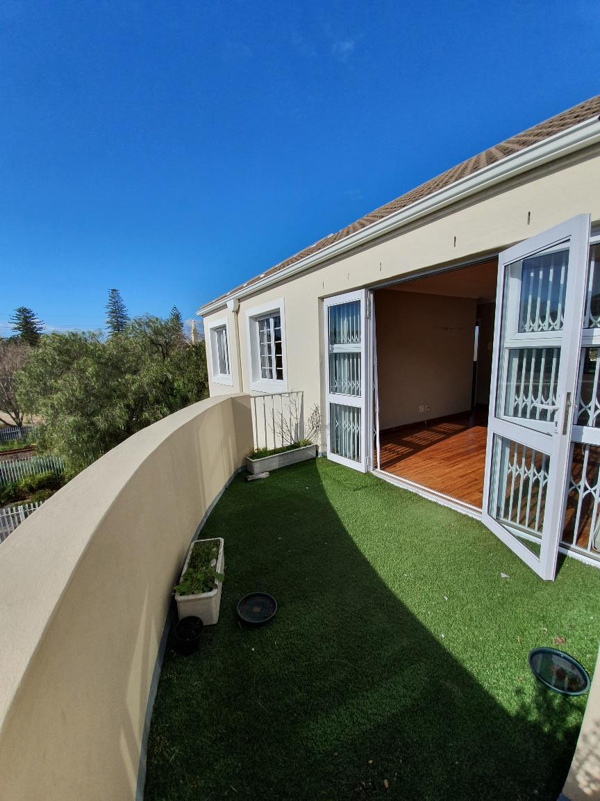 To Let 2 Bedroom Property for Rent in Rondebosch Village Western Cape
